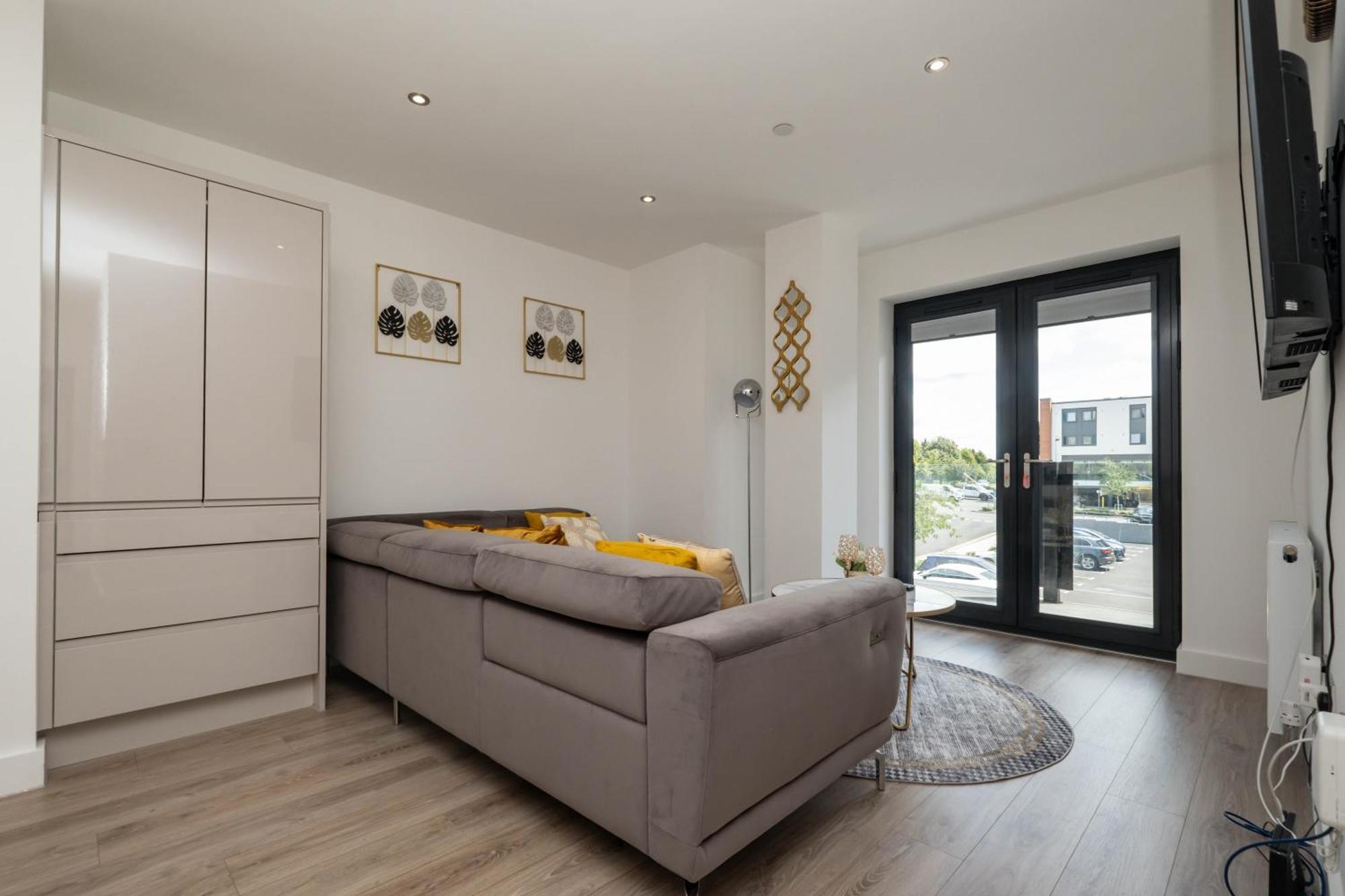 Brand New 2 Bedroom Apartment Centre Of Solihull Dış mekan fotoğraf